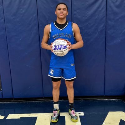 | 2025 | 5’11 | combo guard | wheatland chili hs|3.5gpa |leighton585@icloud.com | (585) 434-9687 | Team Northeast| James@teamcraybasketball.com