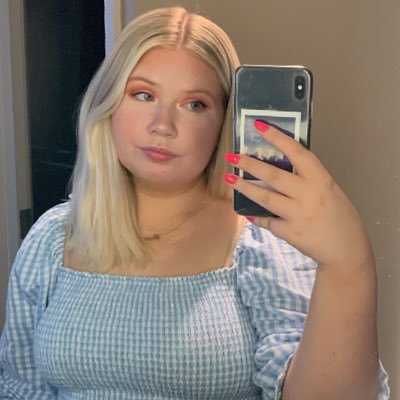 24🌷probably at a gig