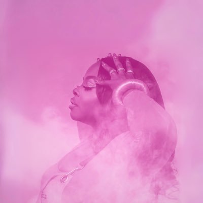 emisecrest's profile picture. "Lucky” out now!! ✨