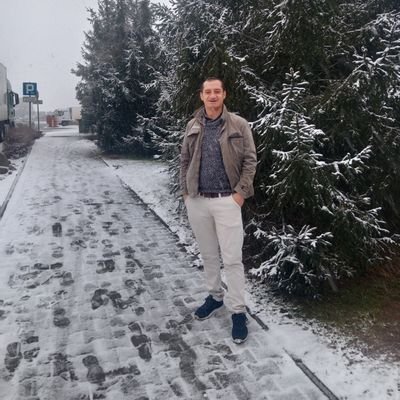 VenFabian's profile picture. Digo lo que pienso. Apasionado por el fútbol e insoportablemente hincha de Atlético Nacional. Club Colombia, perfecta! La música te emociona el corazón.