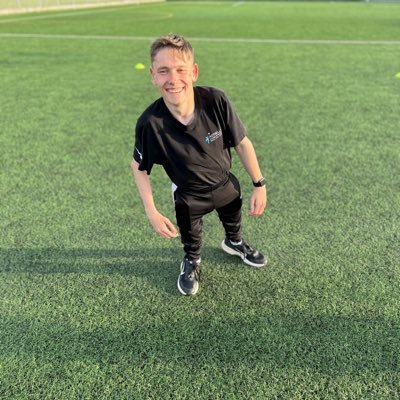 Lead coach @AstrellaAcademy and coach with astrella primary stars, football and wheelchair rugby ⚽️🏉 I love to inspire anyone cause anything is possible! 💙⚽️