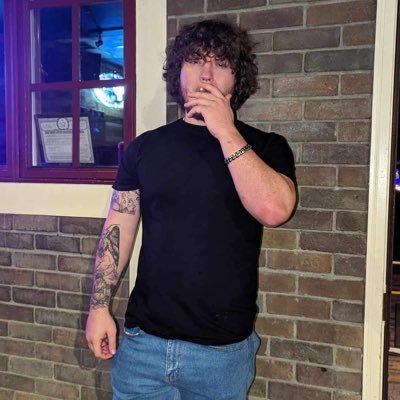 woody9215's profile picture. 