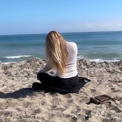 Imawear's profile picture. 