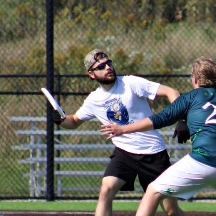 arnalazgar's profile picture. CUW 24, nerd