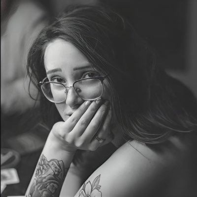 kendallandluke's profile picture. screw you beet farmer ur dead to me