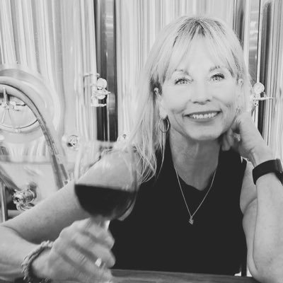 HessMacD's profile picture. Certified Sommelier; WSET3; Marketing & Sales Promo; runner; mom; fur mom; Wine Writer for https://t.co/iky1EFL3AK and Huffington Post Canada; Sens fan.