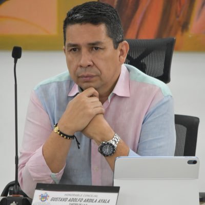 Orgullosamente santandereano. Concejal de Bucaramanga 2024 - 2027.