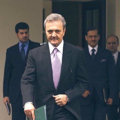 11spontaneous's profile picture. طالب ماجستير في 🇬🇧، قارئ وكاتب، أرى في اللغة وسيلتي لفهم العالم