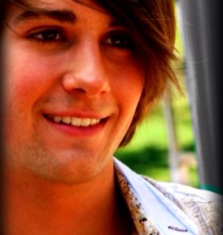 xCatch_Mex's profile picture. Fighter. Survivor. Believer. Dreamer. Lover of God, family, friends, life and love. And, I like James Maslow of BTR.