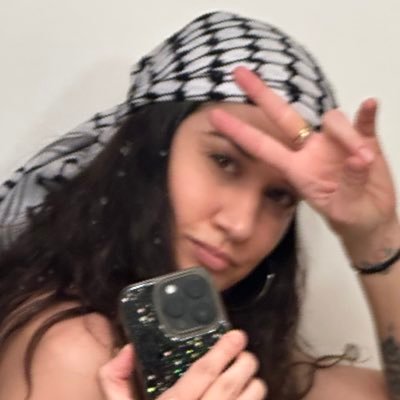 _alanaashley's profile picture. Ps 147:3✨• Mt 5:44🌹• Ja 1:12 👑 • let it go & let God •