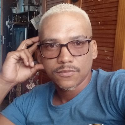 julianjulaz's profile picture. 🏳️‍🌈 Fun, gay guy