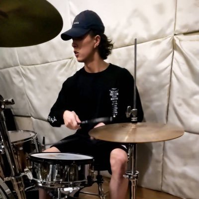 ロックと読書が趣味です。 coldrain大好き！！！！！！