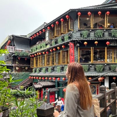 operativealyssa's profile picture. naturally introverted, selectively extroverted