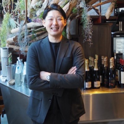 ▶経営者・投資家 ▶︎人材紹介業を中心に複数の会社を経営 株式会社グローバル・プランニング代表 ほか3社経営 ▶︎ウォンテッドリー株式会社大株主▶︎大手IT企業でSE→25歳で独立 ▶︎韓国生まれ 10歳の時に来日