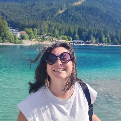 Escritora viajera ✈️ |
«Como el sabor a helado de limón» 🍋 en Wattpad
«Allí donde nace el frío» ❄️ en @helaediciones