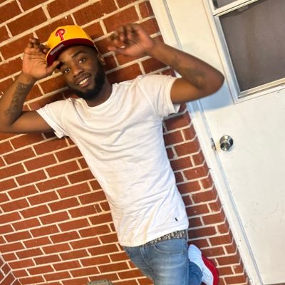 STREAM my Latest SINGLE “GucciShoeBox” Click Link Below ⬇️ #2Gloxkz #GGG🙏🏾