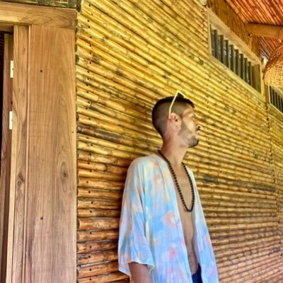 amapolaboy's profile picture. Famita de pelear como mucho.