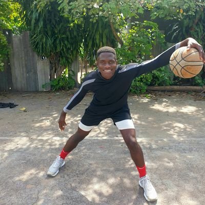 school boy ( moderne school )
class of  2023 1ère c.o
DRC ,Kinshasa 
athlètes  player  🏀 🏀 
height ( 6'3 
weight ( 99
🏀 🏀 🏀  🔥