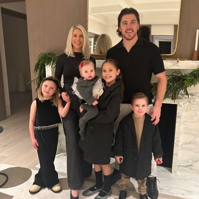 Forward for the Washington Capitals. Husband to a beautiful wife and father to two amazing little girls. Founder @warroadbrand.
