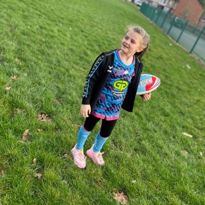 Parent run account! I’m Ella Foster No.19 for Wigan St Pats U8. I love rugby league and support Wigan Warriors🍒⚪️ Follow my rugby league adventure🏉