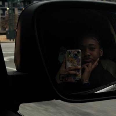 lolaxooxo's profile picture. i tweet what i feel