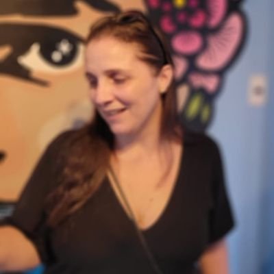 Jornalista, mãe atípica. Desde 85 fazendo o possível pra não passar vergonha (o que nem sempre dá)