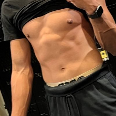18 Bi Athletic Verse Latino, Looking for fun, DM me will respond, Collab?