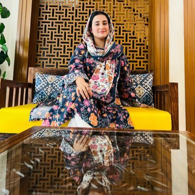 Make your own path and never give up | journalist 👩🏻‍💼 | Afghan | @VOAPashto (Aashna TV)