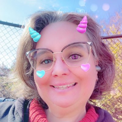 Retired nerdy girl - Wife, Mom, and Gardener.