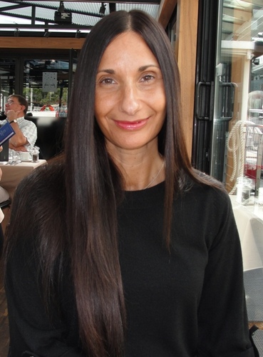 Hi I'm Graziella the Director of Seasonal Trends, the exclusive distributor of Princereigns in the UK. Ask for Princereigns the next time you wax at a salon