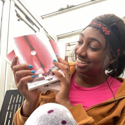 It’s Sil•Ay, like Fillet but without the Mignon | Professional Fangirl | LBF Trailblazer ‘21 |  Lit Agent @nurnberg_agency | Trustee @ArtsEmergency ✨
