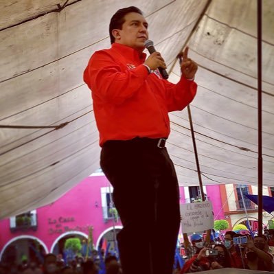 Economista, de la Ibero Puebla. Presidente del PRI en Atlixco (2008-2011). Presidente del PRI en Atlixco nuevamente. #SoyPoblano🎽 †♡Ω 🇲🇽