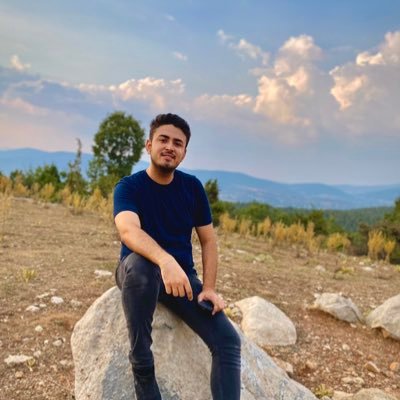 Ben tüccar değilim, eğitimciyim.