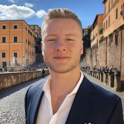 thevaskonikolov's profile picture. The secret to be cutting-edge is to push on 'save'.