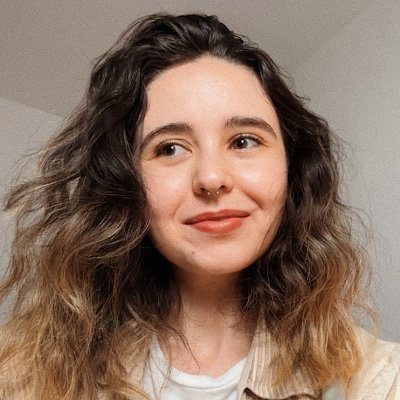 Product Designer, Design Systems at @Hygraph 👩🏻‍💻 • Co-founder @niceprompt 🗂️ • Mental health advocate 🫶 • Busy reading, writing & designing • (she/her)