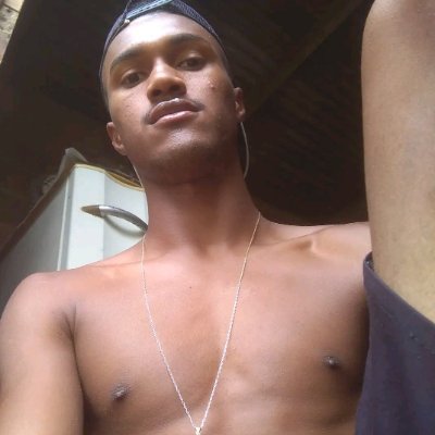 Deus 🙏1 + Família 👨👩👦👦 + Amigos ❤️+Vizinho 👂+Meu Lugar de Paz 🏡🕊️🙈