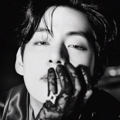 vcesthe's profile picture. @chaseatlantic