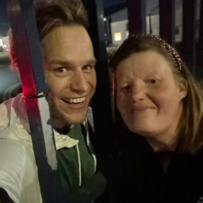 love take that would love to meet them one day but lovely to meet Olly Murs again thanks for what u do for us all 💕
