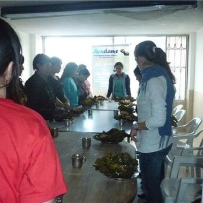 Rey y Sacerdote, nación Santa, pueblo adquirido por Dios, no soy evangelico, ni Cristiano, ni Adventista, soy un Embajador con credenciales divinas. YESHUA