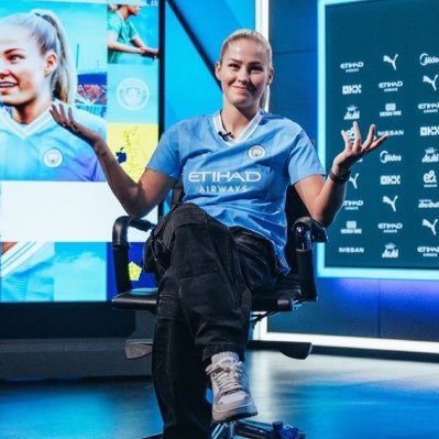 tweeting about all kind of shit. MCWFC @thornsfc @ittiladiesclub @celtics other account: @cowboy_shittt