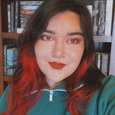 25, fantasy romance writer, tired bi Latina | 🇲🇽🇺🇸 | she/her | #Smoochpit 2023 Mentee |29/75 📖| formerly @carahollaus