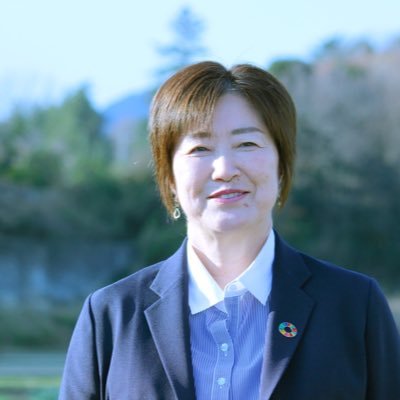 hILTQXRqOBaFqAg's profile picture. 横浜市保土ヶ谷区生まれ/私立横浜学園高等学校卒業/2015年4月、相模原市議会議員初当選.3期/公明党神奈川県本部女性局次長/防災士/ピンクリボンアドバイザー/マイブームはウォーキング・公園清掃・スマホカラオケ／家族は夫と愛犬コロ(チワワ14才)