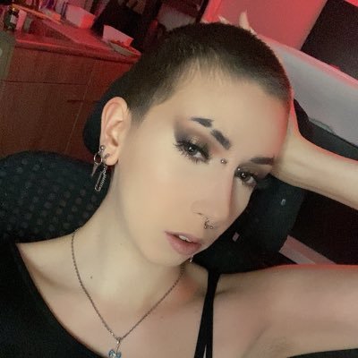 Inèz | She/Her Bisexual Trans woman | 22 | 🔞 | The Netherlands | TTRPGs! | Live streamer | Black Lives Matter | Business e-mail: inezdendaas@gmail.com |