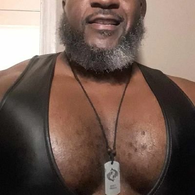 Fun loving guy here with a great personality, I'm looking forward to connecting with guys that have a love for nipples and chest.