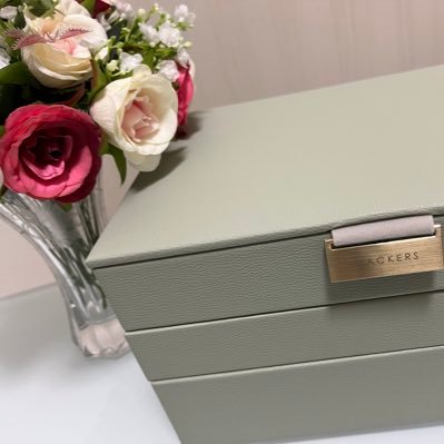 gumi__gu3's profile picture. VCAとゲームと夫と株主優待が大好きな主婦です🍀🎮👨📈