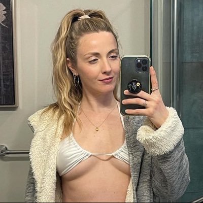 KARLAKUSH432's profile picture. Just The Cool 🥰 Girl That wants ✌🏻 Of Mind ❤️ 💋