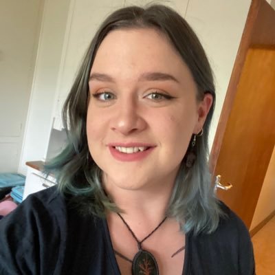 StrikaPosse's profile picture. Ex twitch mod, gamer, mum, wife, full time artist, diagnosed with cEDS in 2022, fighting chronic pain with good vibes and paint 🤷🏻‍♀️