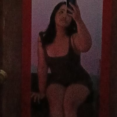 onee_cham's profile picture. 