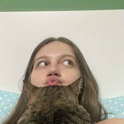 dwckerr's profile picture. gosto de sofrer por personagens e casais fictícios, taylor swift, avaí futebol clube e demais obsessões potencialmente passageiras