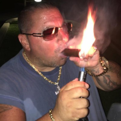 b000tz's profile picture. 